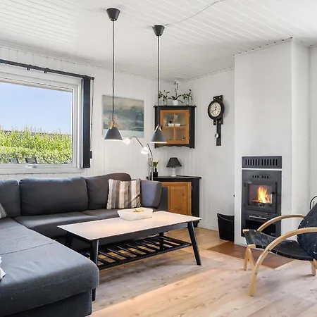 3 Bedroom Awesome In بيت للعطل *